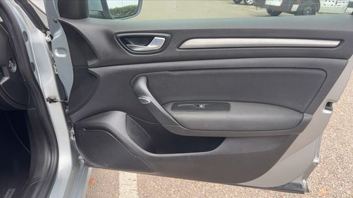 Renault Megane 1.5 Blue dCi 115 - Business – 2021 – 77378 km – Diesel – Boîte Manuelle — photo 36