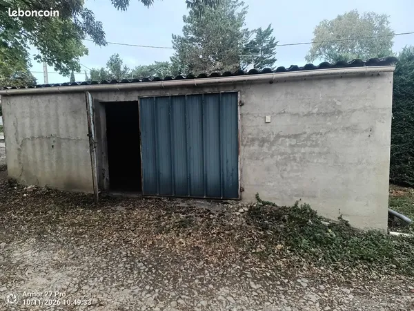 Garage ou box de rangement