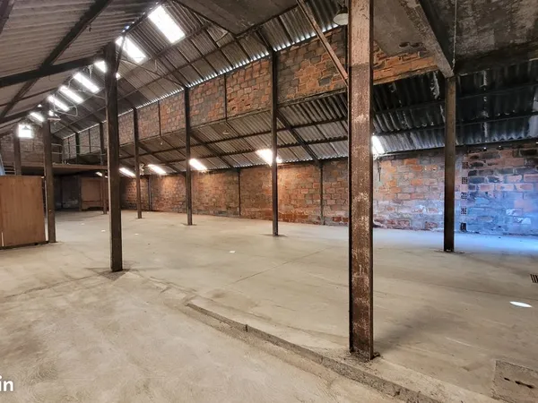Bâtiment artisanal / stockage