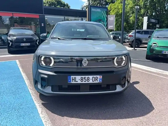 Renault 4 renault  e-tech electrique 150 ch autonomie confort — photo 4