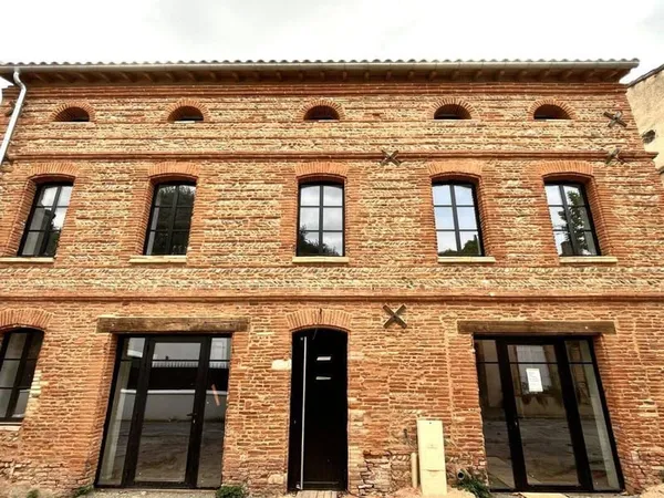 Bureau 390 m²