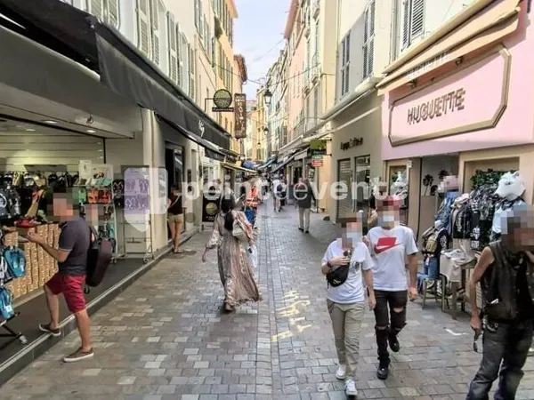 Boutique 52 m²