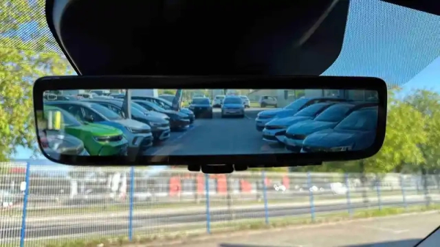 Opel Vivaro fgn sportive diesel 180 ch m automatique — photo 46