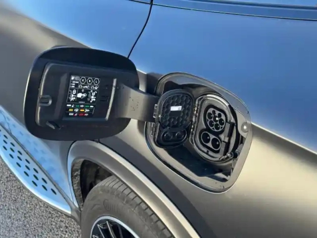 Mercedes Glc 300 de hybrid eq 4matic am — photo 18