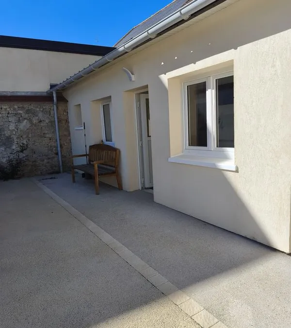 Photo 1