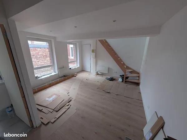 Loue appartement T2 mezzanine 40 m2 centre CORBIE