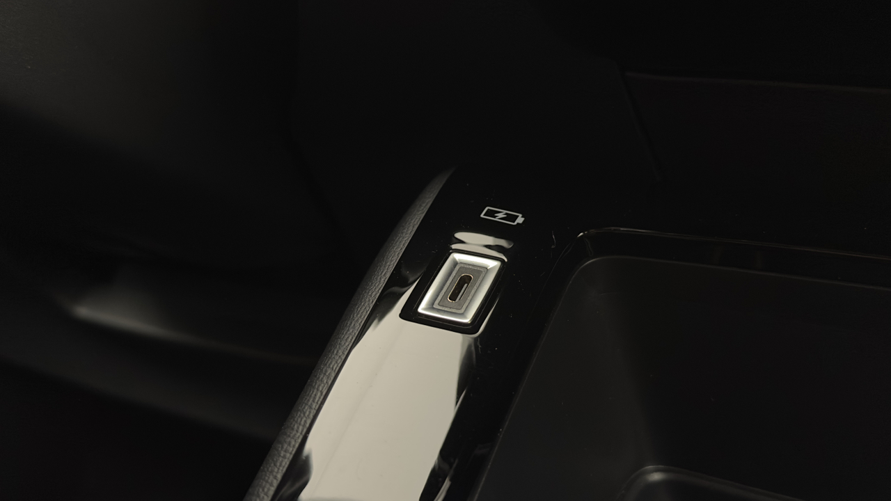 Peugeot 208 PureTech 100 S&amp;S EAT8 — photo 30