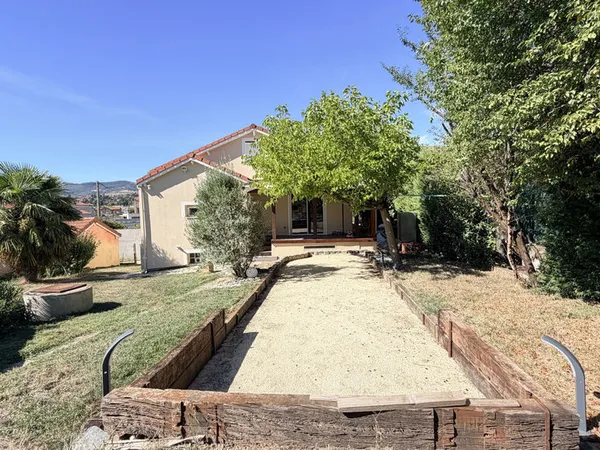 Maison 140m2 avec jardin et piscine