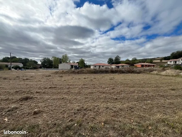 Terrain 612 m² Mezens