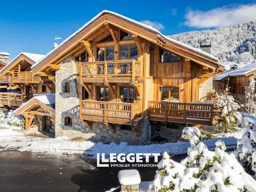 Maison 7 pièces 323 m²