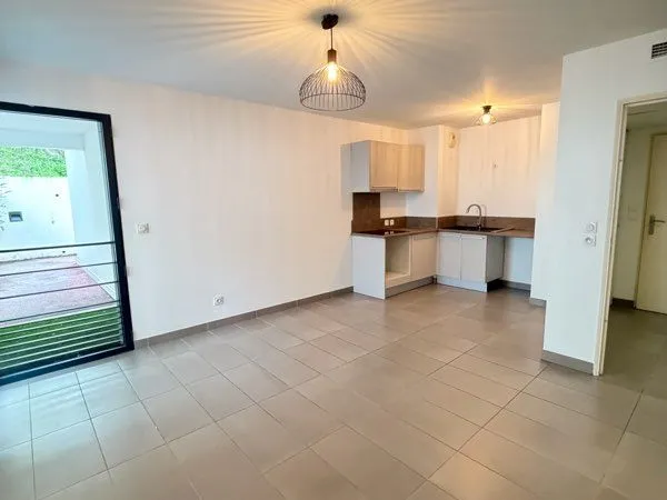 2 pieces de 40m2 Cannes la Bocca