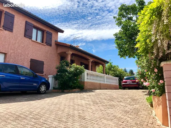Maison familiale 5 chambres - Quartier calme proche écoles