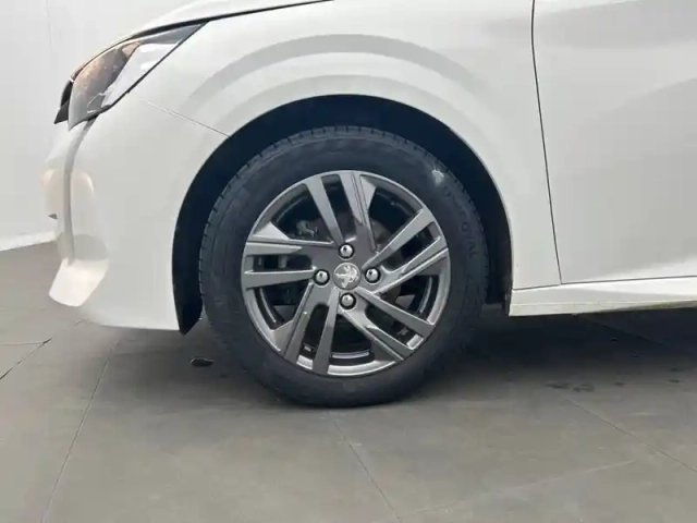 Peugeot 208 puretech 75 s&amp;s bvm5 — photo 13