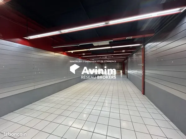 Local commercial 237 m² Auch