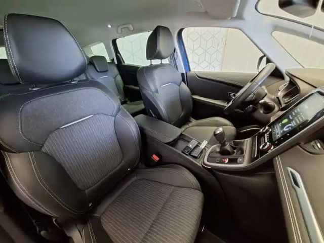 Renault Scenic grand  tce 140 — photo 12