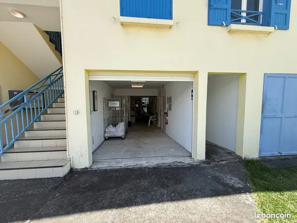 Local pro/dépôt/bureau/commerciale possible - 80m2