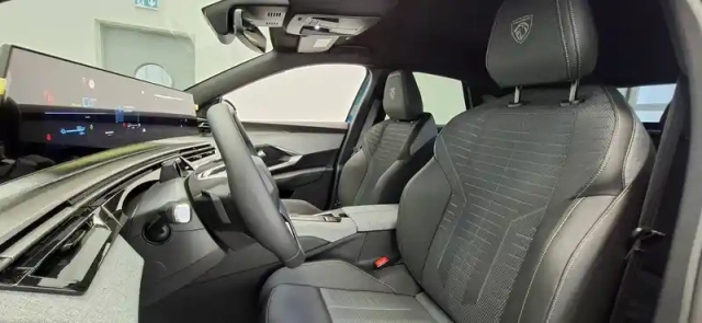 Peugeot 3008 plug-in hybrid 225 e-dcs7 — photo 2