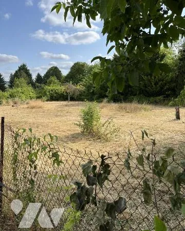 Terrain 1814 m²