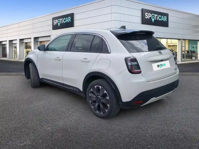 Fiat 600 1.2 hybrid 100ch dct6 la prima — photo 30