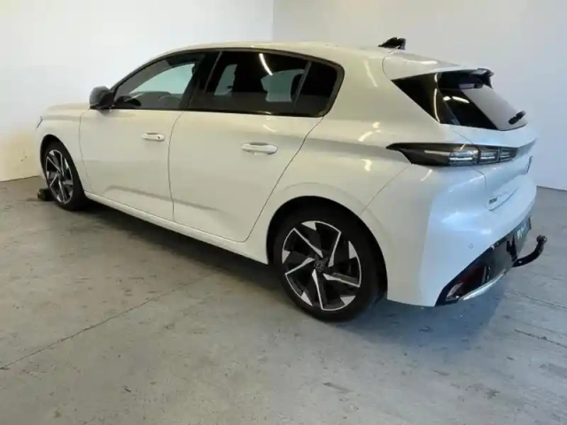 Peugeot 308 1.2 puretech 130ch s&amp;s allure pack — photo 4