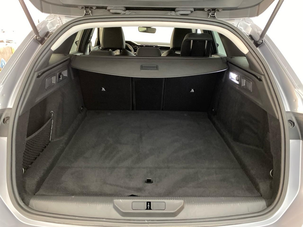 Peugeot 308 sw bluehdi 130ch s&s eat8 allure — photo 6