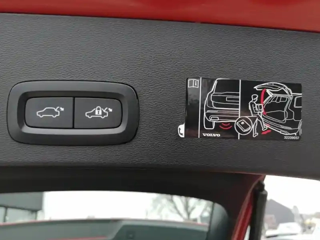 Volvo Xc40 t4 recharge 129+82 ch dct7 — photo 9