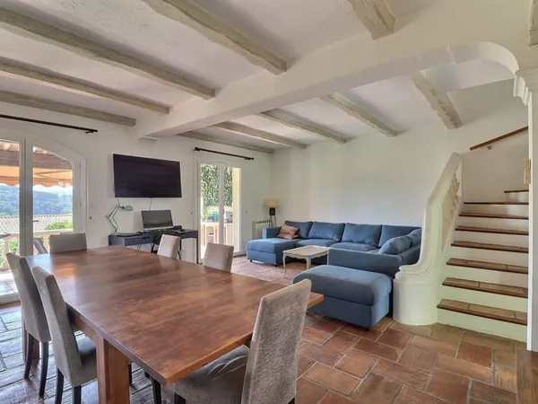 Maison T4 avec jardin, vue mer et Cap d'Antibes