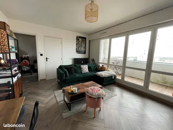 T3 rénové 63m², balcon, cave et parking
