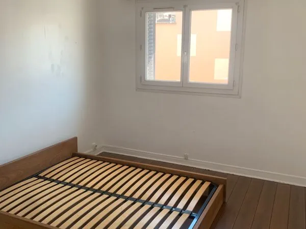 Loue chambre en colocation
