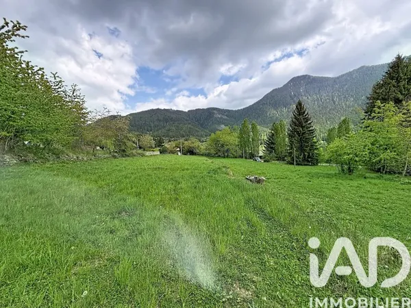 Terrain 2471 m²