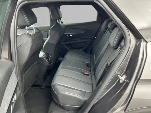 Peugeot 3008 hybrid 225 e-eat8 — photo 12