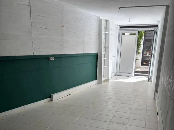 Local commercial 1 pièce 24 m²