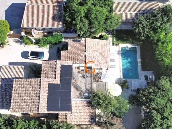 Maison 7 pièces 234 m²
