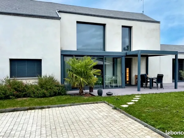 Maison contemporaine familiale de 173 m² - secteur recherché au sud d'Orléans