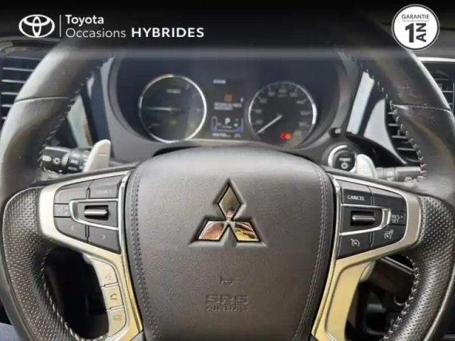 Mitsubishi Outlander phev twin motor business 4wd — photo 13