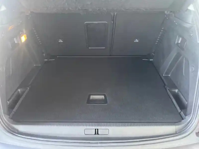 Peugeot 3008 1.2 puretech 130ch crossway s&amp;s eat8 6cv — photo 11