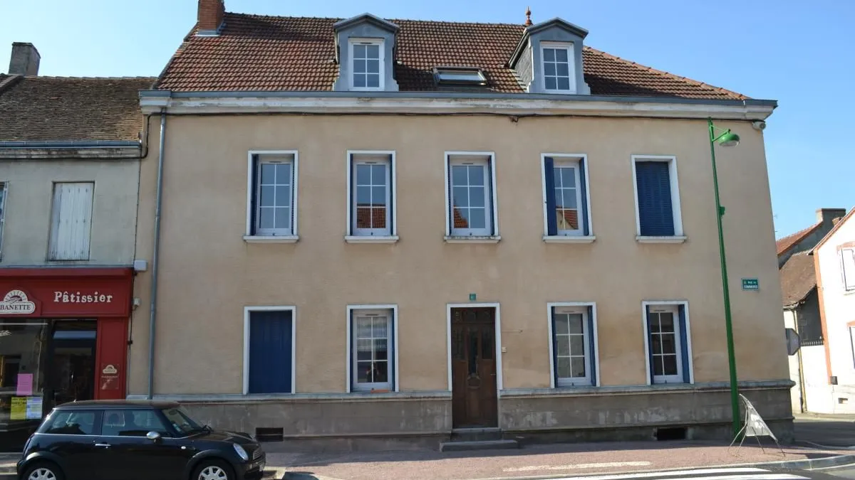 Photo 1