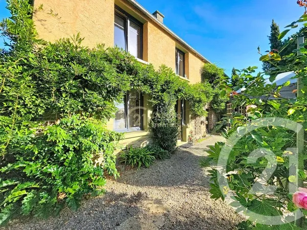 Maison 11 pièces 162 m²