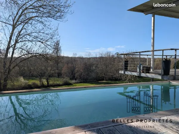 Propriété 8 pièces 210 m²