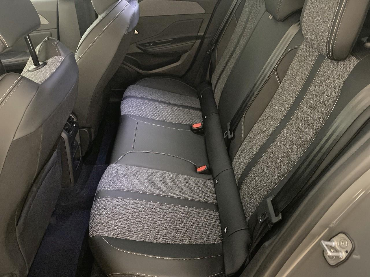 Peugeot 308 bluehdi 130ch s&s eat8 allure — photo 10