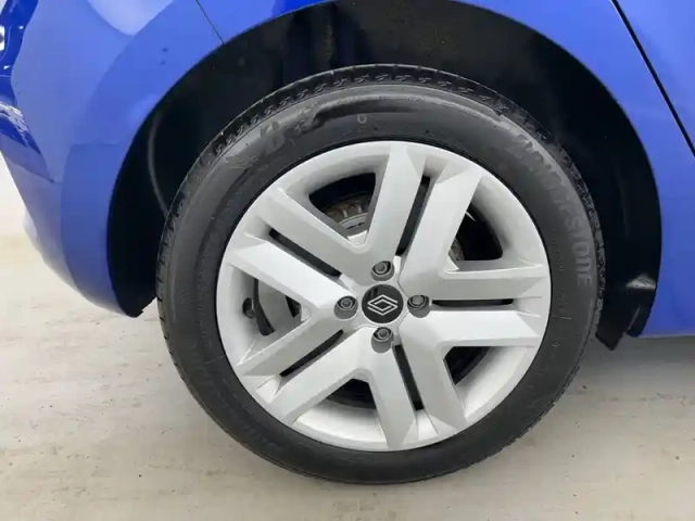 Renault Clio blue dci 100 ch gsr2 — photo 31