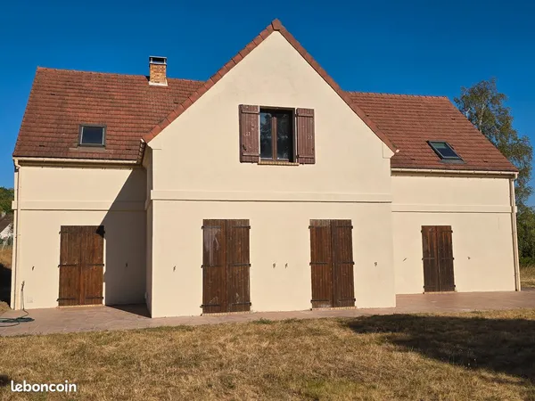 Maison d'architecte individuel de 240 m² sur 4005 m² de foncier