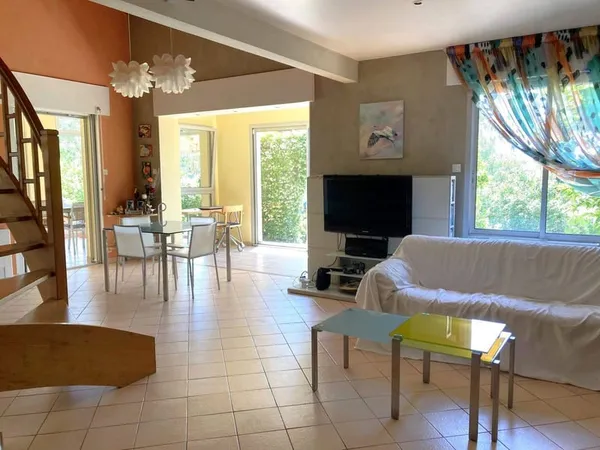 Villa 6 pièces 148 m²