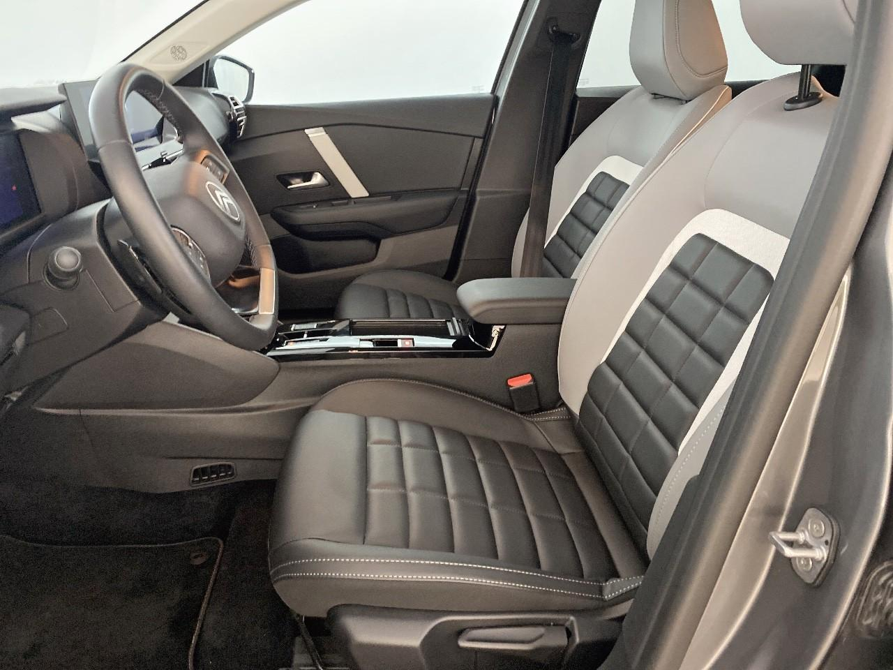 Citroën C4 hybride 145 ch e-dcs6 max — photo 9