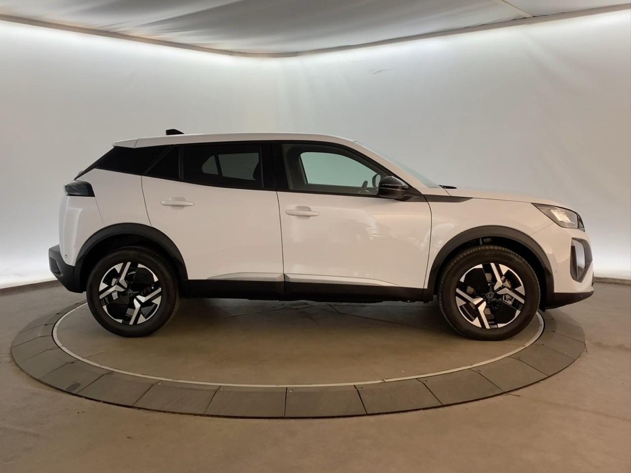 Peugeot 2008 hybrid 145 ch e-dcs6 allure — photo 4