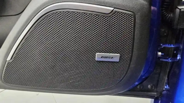 Renault Megane mégane iv berline e-tech plug-in hybride 160 — photo 29