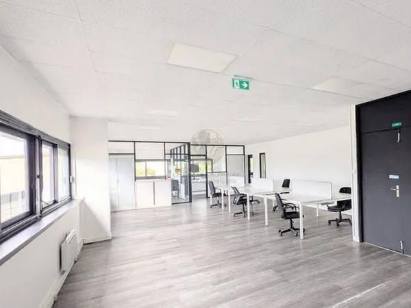 Bureaux 140 m²