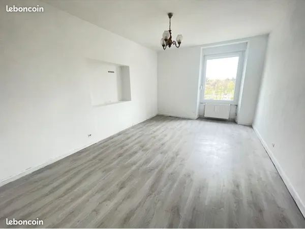 Apparemment 4 pièces