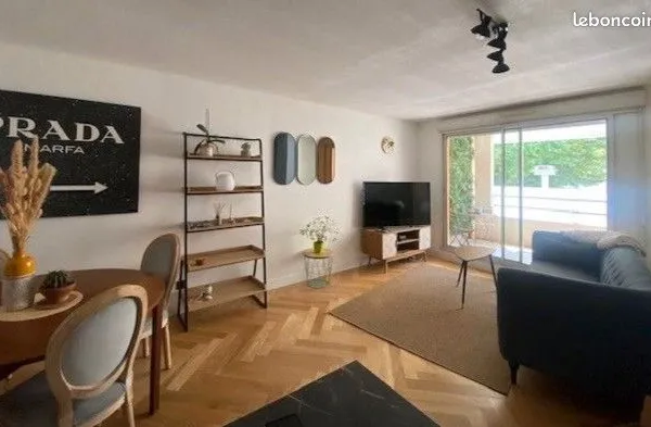 Location meublé appartement T3 + garage 8e arrondissement Rouet