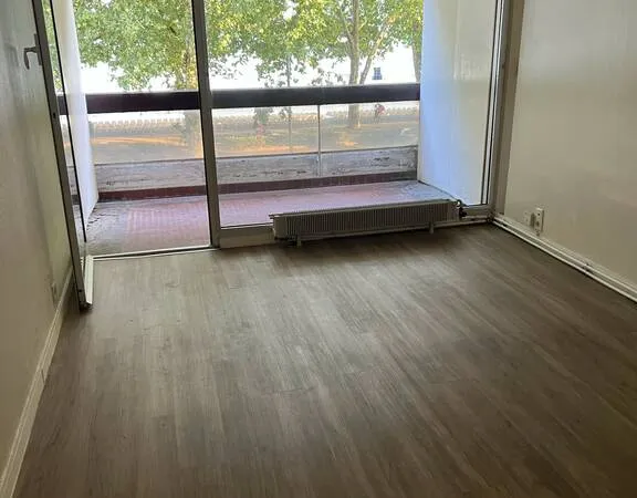 Chambre de service 1 pièce 18 m²